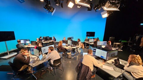 Das SWR Fakten-Team BW bei der Arbeit.
