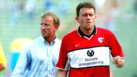 Olaf Marschall in der Saison 200102 mit dem damaligen FCK Teamchef, Andreas Brehme