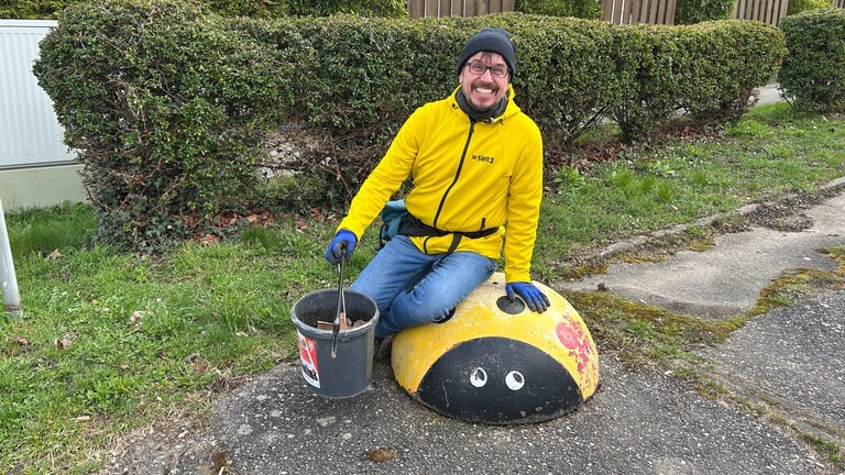 SWR1 Baden-Württemberg Moderator Ingo Lege ist heute in Waldbronn im Kreis Karlsruhe unterwegs. Seine Mission: Baden-Württemberg von Müll befreien!
