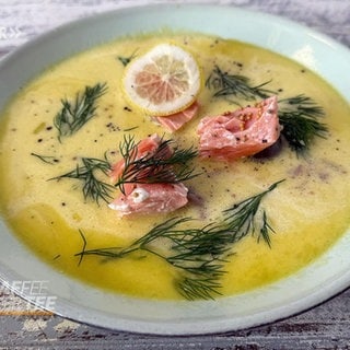 Kartoffelsuppe mit Lachs und Dill