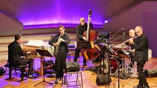 Jazz at Berlin Philharmonic XVIII: „Jazz goes Baroque“ mit Bernd Lhotzky, Emile Parisien, Frédéric Couderc, Henning Sieverts und Eric Schaefer