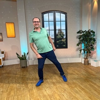 5-Minuten-Fitness - Rhythmische Übungen für den Alltag: Seitliche Bewegungen mit Schulterkreisen