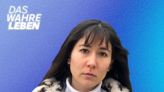 junge Frau, die nach Suizid des Vaters an Depressionen litt