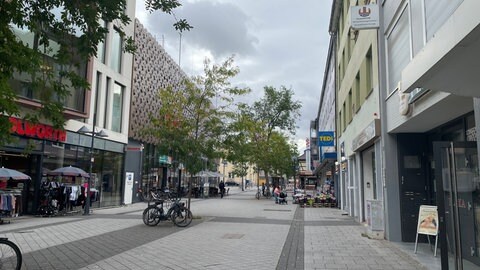 Ein Teil der Mannheimer Straße in Bad Kreuznach: Hier soll künftig das Alkoholverbot gelten.