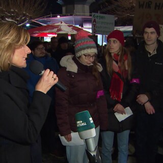 Malu Dreyer hält Rede bei einer Demo gegen rechts