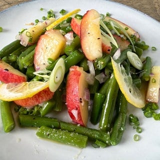 Bohnensalat mit Pfirsich und Schnittlauchdressing	