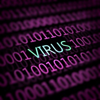 Ein Computer mit dem Word Virus