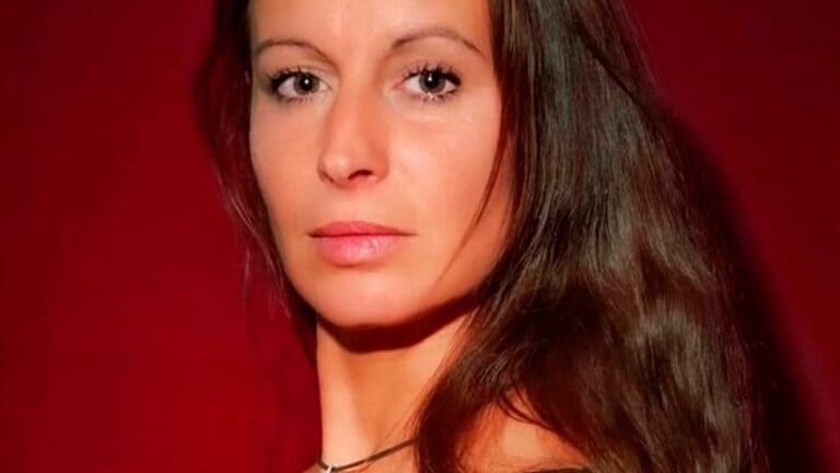 Cora E