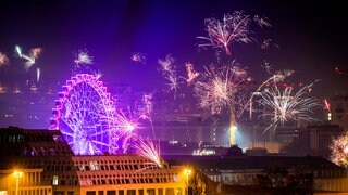 Feuerwerk an Silvester in Stuttgart 2023