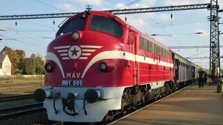 In Subotica bekommen wir die Zuglok M61.001