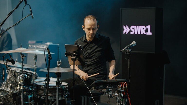 Die Highlights der SWR1 Pop & Poesie Special Show auf dem SWR Sommerfestival in Stuttgart 2024. ©SWRRonny Zimmermann