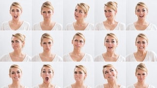 Im Gesicht einer jungen Frau spiegeln sich verschiedene Emotionen (Bildcollage): Nur sechs Basis-Emotionen? Forscher*innen sagen heute, dass es weit mehr gibt als Angst, Ekel, Trauer, Ärger, Überraschung und Freude. Wie und was wir fühlen, hängt von Situation und Individuum ab.