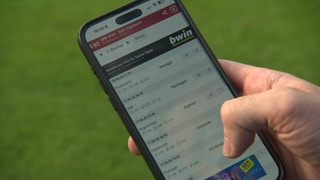 Auf einem Handy sieht man die App, welche die Tippgemeinschaft der Sportfreunde INgelbach bei der WM 2026 benutzt.