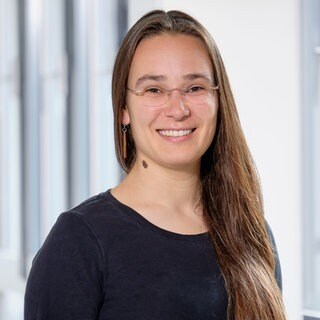 Anna Priese ist Reporterin für Hörfunk, Online und Fernsehen beim SWR im Studio Tübingen.