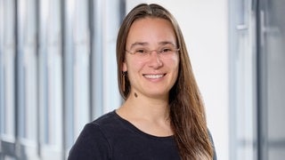 Anna Priese ist Reporterin für Hörfunk, Online und Fernsehen beim SWR im Studio Tübingen.