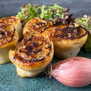 Nudelschnecken mit Sauerkraut und Speck
