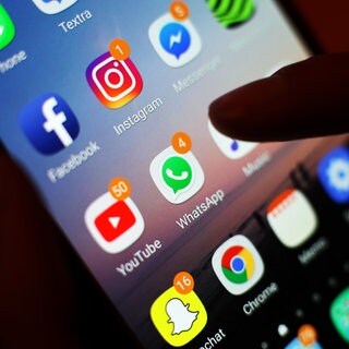 Über eine WhatsApp-Gruppe hatte ein Mann aus der Südwestpfalz auf einen hohen Gewinn gehofft - und stattdessen viel Geld verloren. 