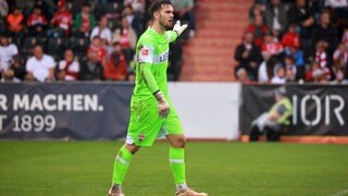 VfB-Keeper Dennis Seimen