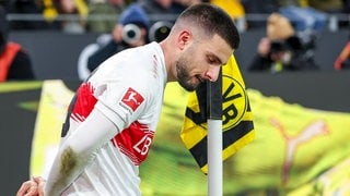 Deniz Undav tanzt nach seinem 3:3 in Dortmund im November 2025 um die Eckfahne