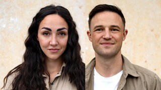 Tierschützer Michi und Marc Schreiber blicken beide in die Kamera.