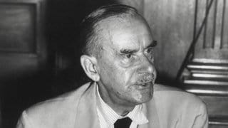 Der Schriftsteller Thomas Mann (1875 - 1955) um 1940 in den USA
