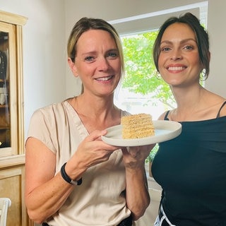 Susanne Nett zusammen mit Evelin Blum.