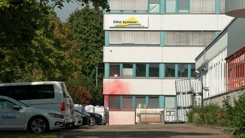 Fünf Monate nach dem Angriff auf das israelische Rüstungsunternehmen Elbit in Ulm ist Anklage gegen fünf Beschuldigte erhoben worden. (Archivbild)