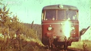 Eine alte Aufnahme von einer Eisenbahn, vergilbt