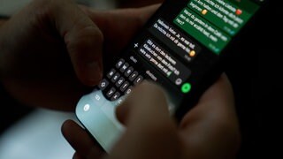 Immer öfter werden Menschen Opfer von Love Scamming - so wie eine Frau aus Freiburg.