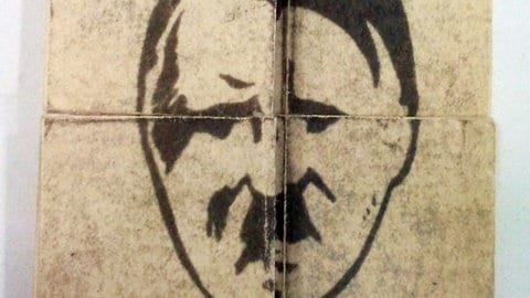 Hitler-Karikatur auf dem verbreiteten Faltblatt "Wo ist das 5. Schwein?"