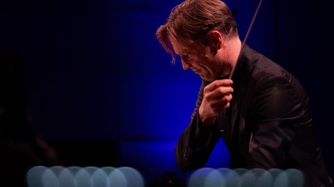 Bas Wiegers dirigiert