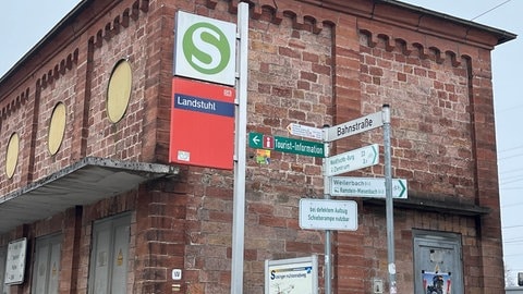 Kurz, nachdem die Bahn den Bahnhof in Landstuhl verlassen hat, geschah die tödliche Attacke auf den Zugbegleiter.