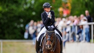 Dressurreiterin Dorothee Schneider beim Mannheimer Maimarkt-Turnier auf ihrem Dayman. 