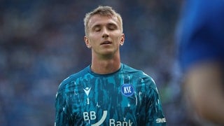 KSC-Keeper Hans Christian Bernat ärgerte sich nach der Niederlage gegen den VfL Wolfsburg über seinen beiden Fehler.
