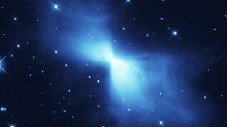 Das Hubble-Weltraumteleskop hat den kältesten bekannten Ort im Universum fotografiert. Das am Donnerstag (20.02.2003) veröffentlichte Bild zeigt den Bumerang-Nebel im Sternbild Zentaur. Mit minus 272 Grad Celsius ist er nur etwa ein Grad wärmer als der absolute Nullpunkt (-273,15 Grad Celsius).