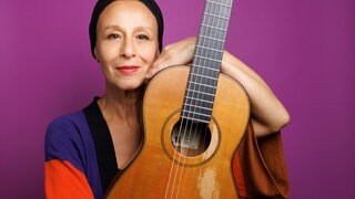Die Sängerin und Komponistin Etta Scollo