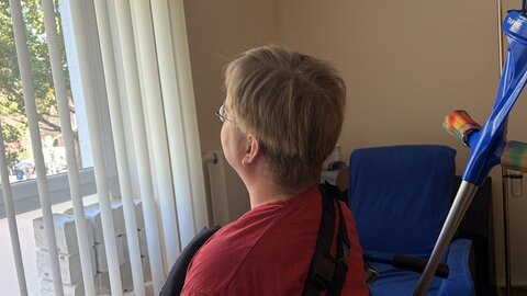 Angst und Verzweiflung bei diesem 40-jährigen Patienten von Dr. Löwenstein. Denn nur die Cannabis-Blüten haben gegen seine starken Schmerzen und heftige Muskelzuckungen geholfen. 