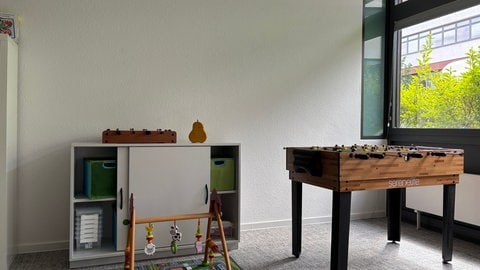 Das Umgangszimmer des Jugendamts im Kreis Südliche Weinstraße