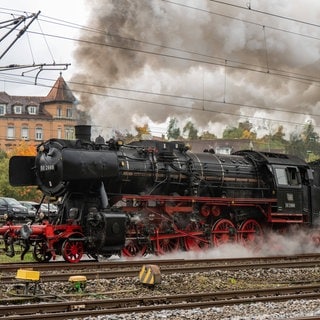 Die Dampflokomotive 50 2988 fährt im Rahmen der Rottweiler Dampftage.