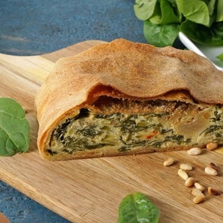 Spinatstrudel mit Zucchini und Ricotta