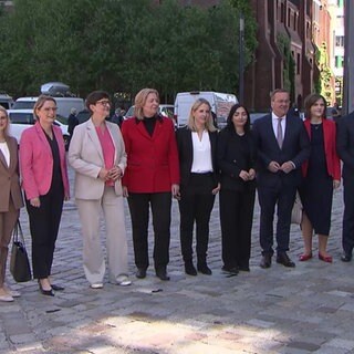 Ministerinnen und Minister