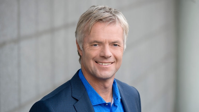 SWR Sport-Moderator Tom Bartels