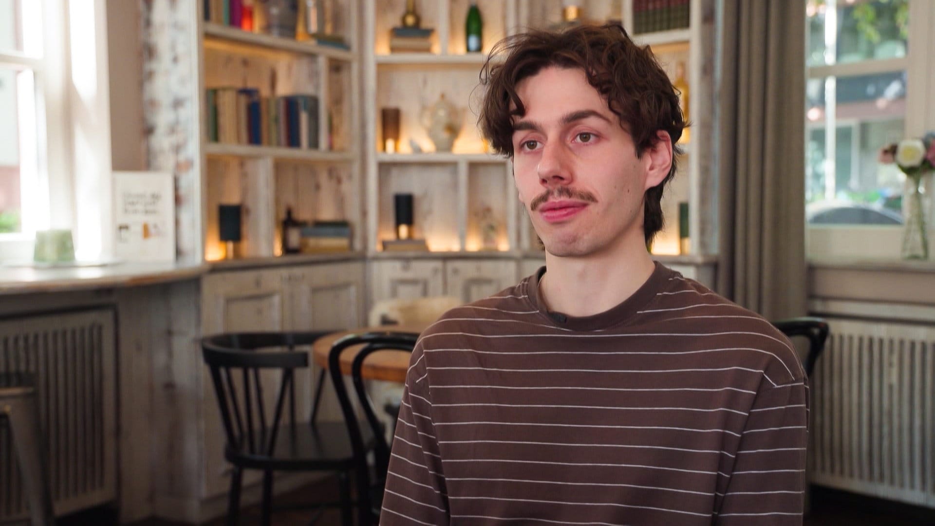 Wie ein Student sein extremes Stottern als Kind überwinden konnte