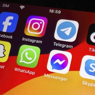 Die Apps verschiedener Sozialer Medien auf einem Smartphone