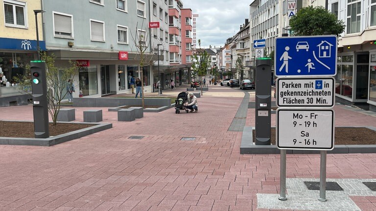 Die neu gestaltete Hauptstrasse in Pirmasens wurde eingeweiht.