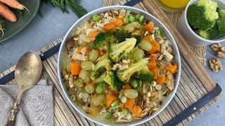 Buntes Gemüse-Curry mit Nuss-Reis
