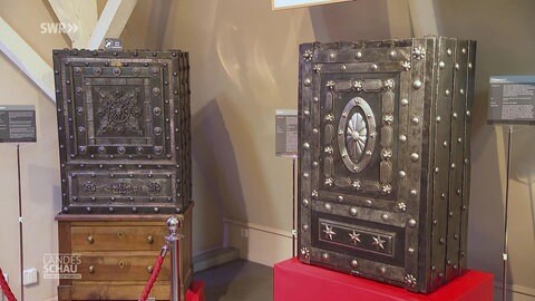 Alexander sammelt historische Tresore