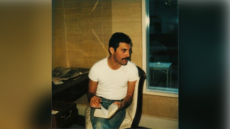 „Freddie Mercury mit Mary Austin: Ein Leben in Songs“, Seite 2