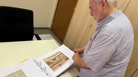 Bürgermeister Medard Roth hätte auf das Foto eines in Kordel liegen gebliebenen Zuges in der News York Times lieber verzichtet.