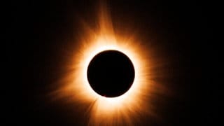 Totale Sonnenfinsternis, 2024 in Kanada beobachtet: Bei einer totalen Sonnenfinsternis deckt der Mond genau die Sonne ab – Zufall?